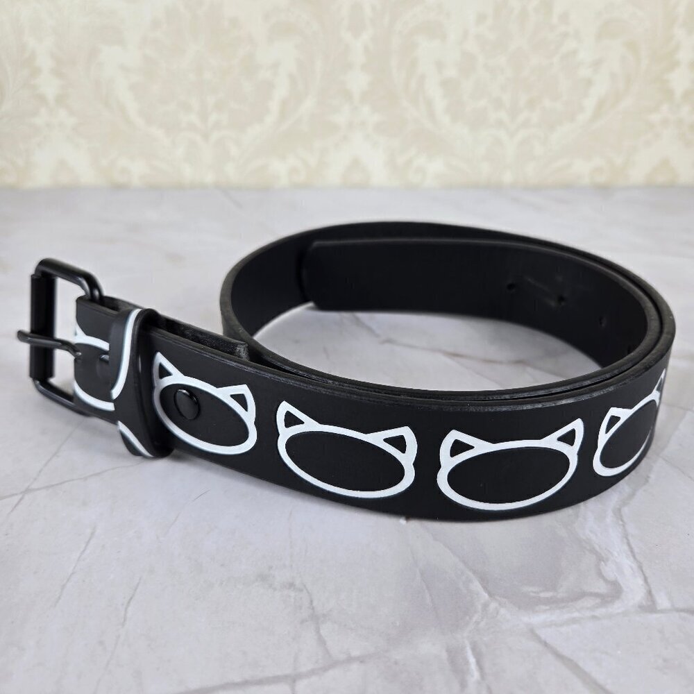 Ladies Belt Sz Medium Black with Repeating White Cat Head Graphics Faux Leather